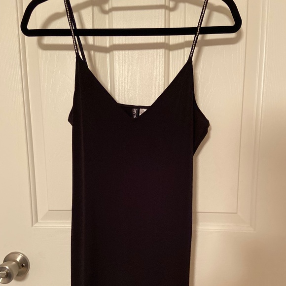 H&M Dresses & Skirts - H&M Black Dress Size Small
